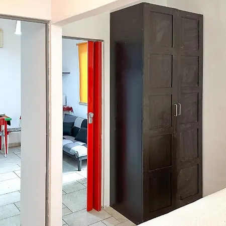 1 Bedroom Nice In Appartement